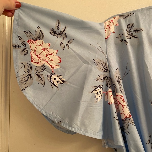 Light blue floral skort wrap romper with skirt - Picture 4 of 8